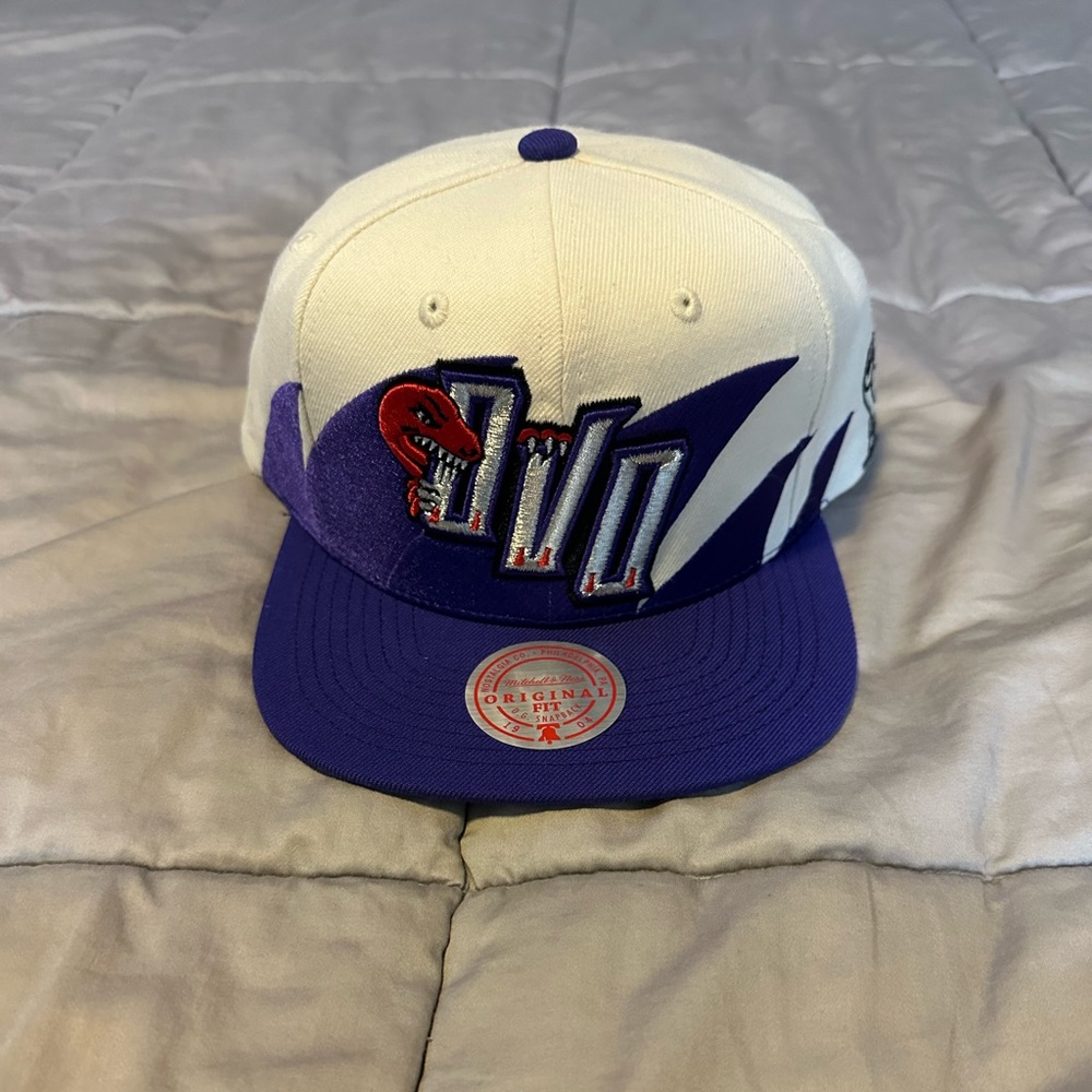 OvO X Raptors “SharkTooth SnapBack” - Picture 2 of 6